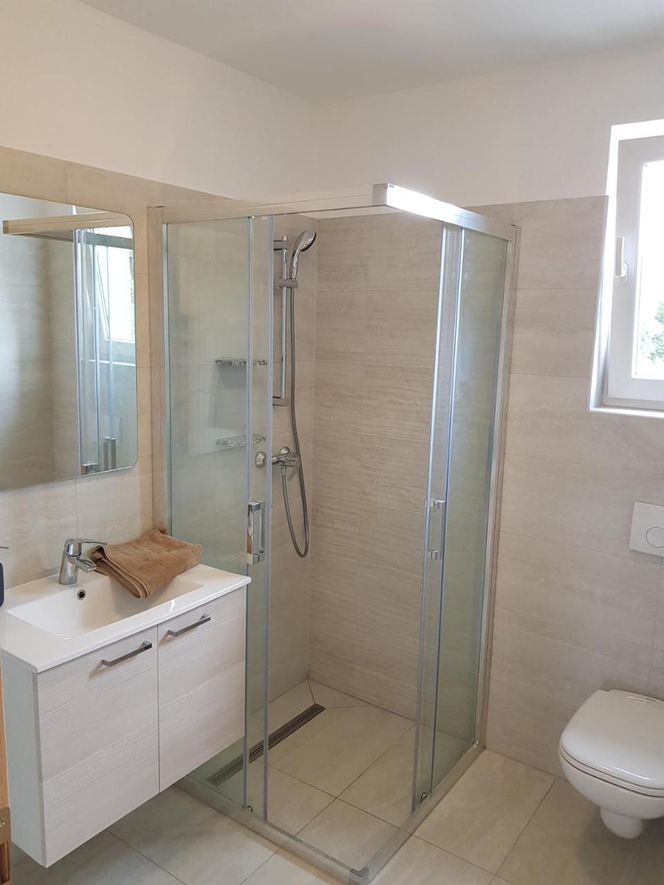 Colic Daire Njivice Dış mekan fotoğraf