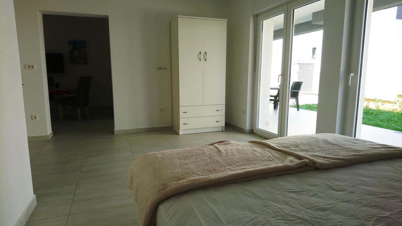 Colic Daire Njivice Dış mekan fotoğraf