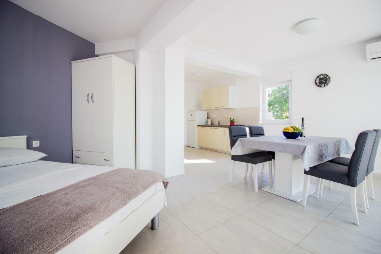 Colic Daire Njivice Dış mekan fotoğraf