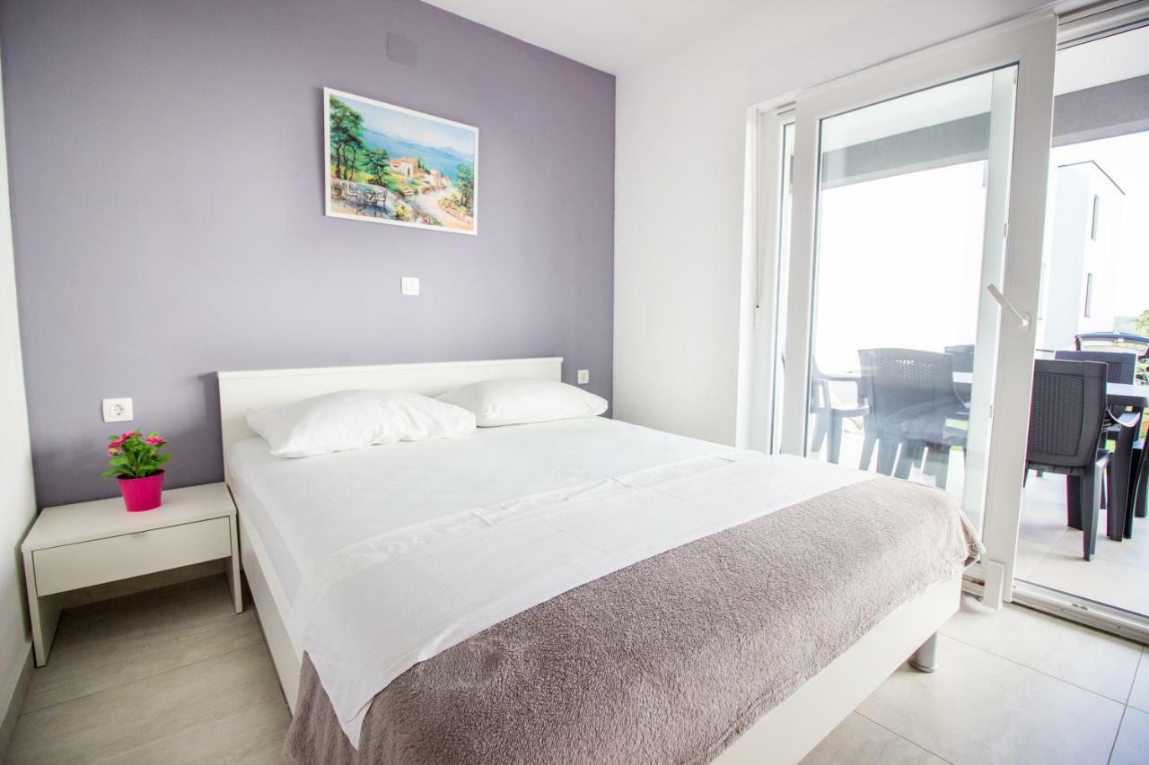 Colic Daire Njivice Dış mekan fotoğraf