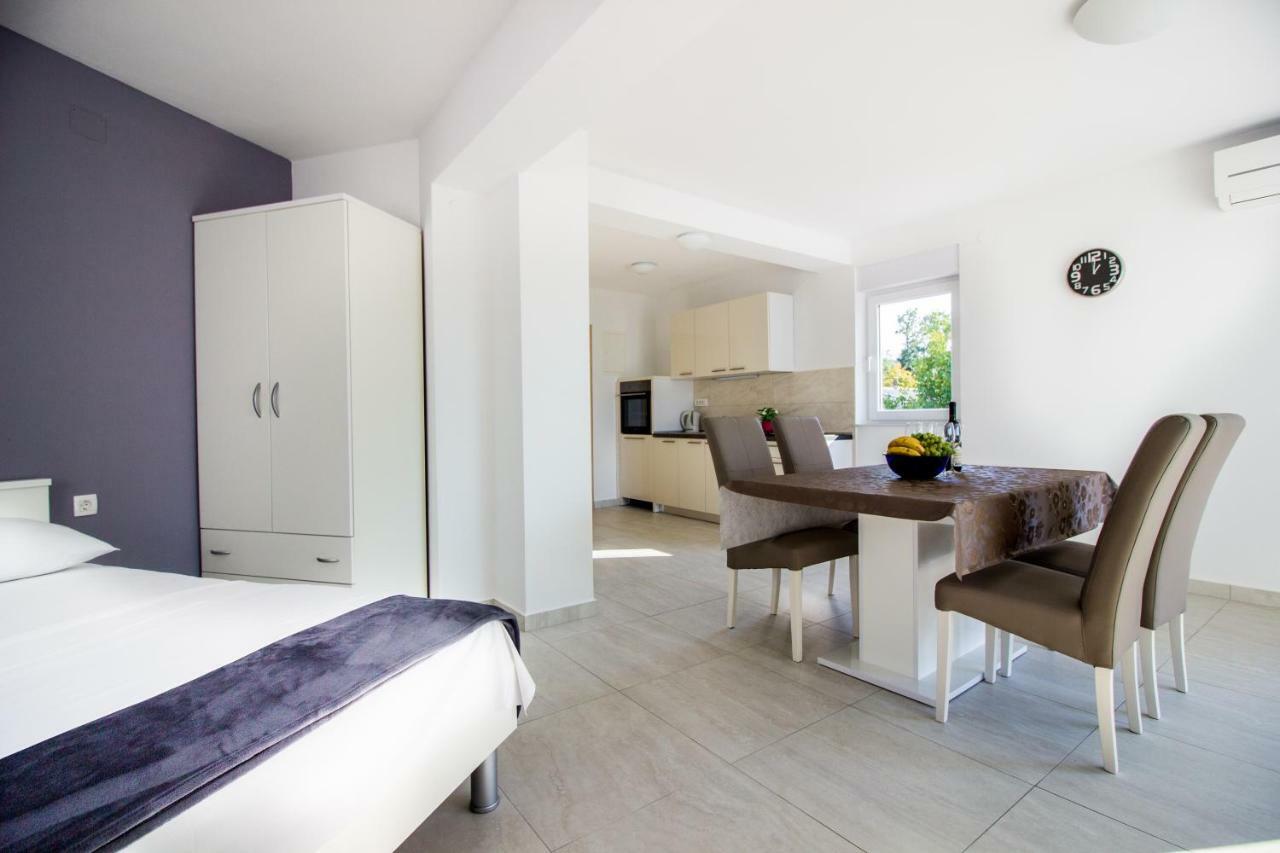 Colic Daire Njivice Dış mekan fotoğraf