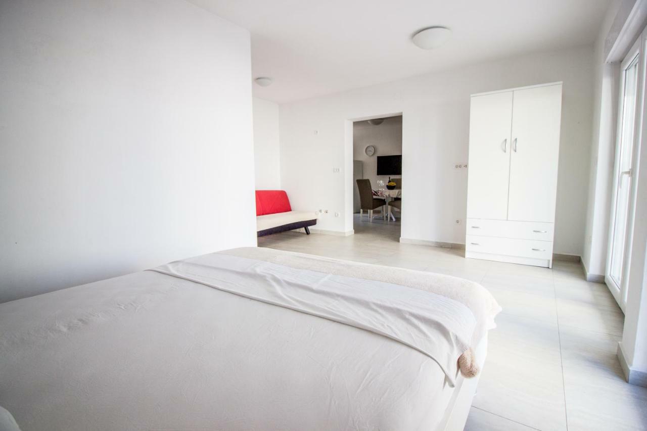 Colic Daire Njivice Dış mekan fotoğraf